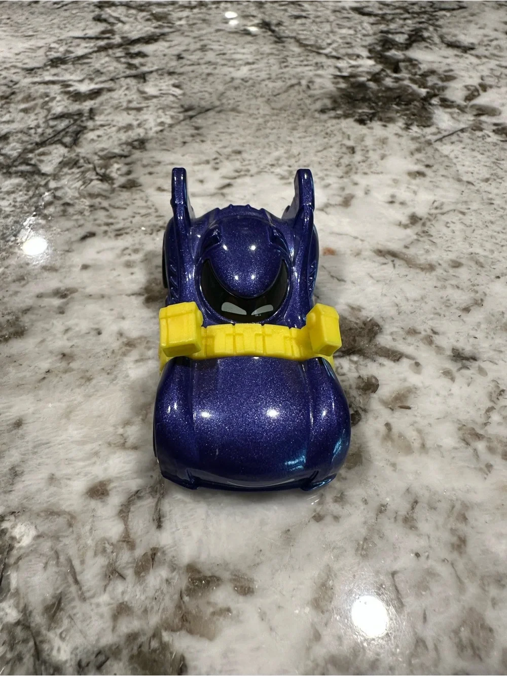 Mattel Batwheels Bam Sparkle Navy Bat-Theme Toy Car with Yellow Bat-Bar